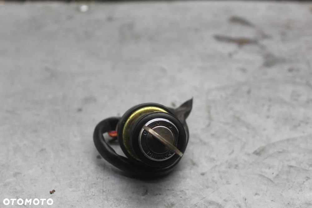 Suzuki GN 125 Stacyjka klucz - 1