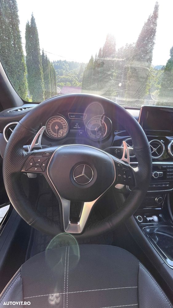 Mercedes-Benz CLA - 12