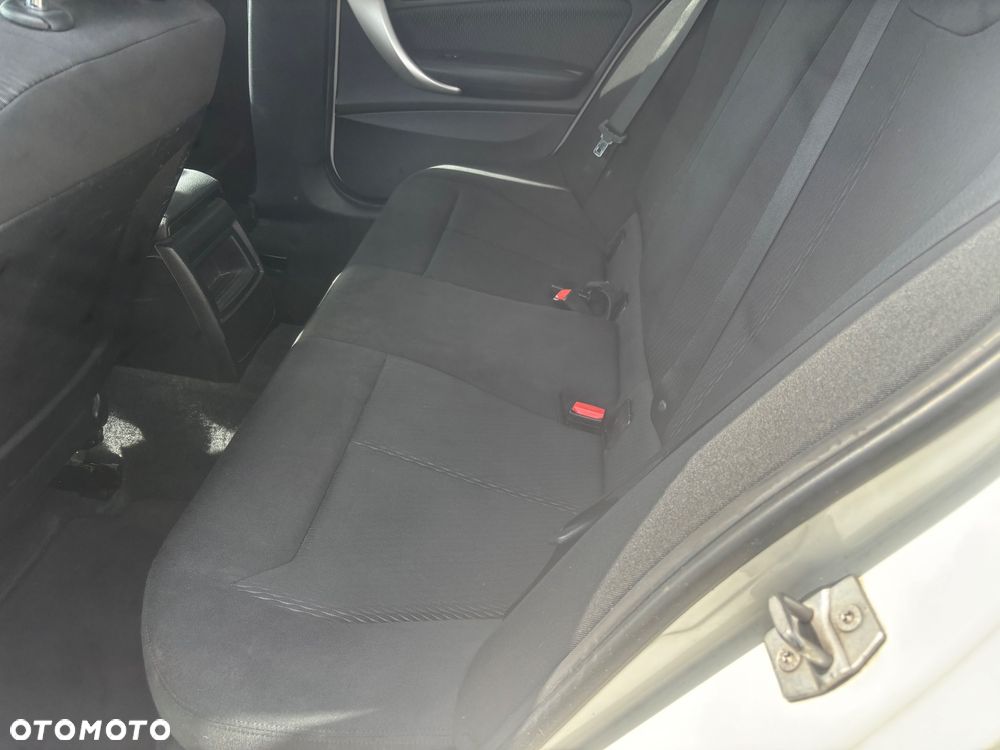 BMW Seria 1 116i - 34