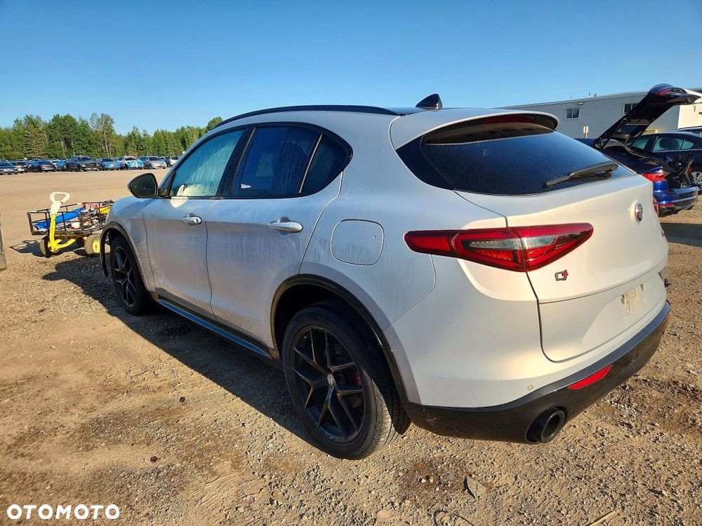 Alfa Romeo Stelvio 2.0 Turbo Veloce TI Q4 - 18