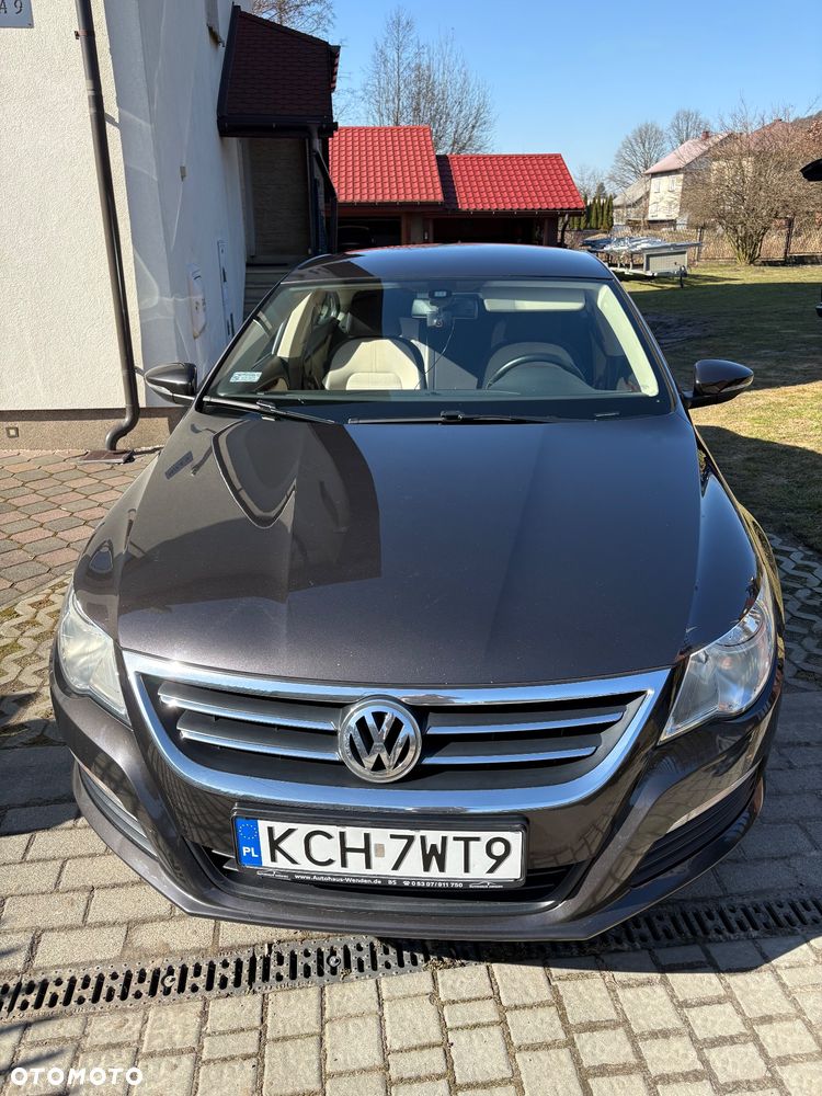 Volkswagen Passat 1.8 TSI Exclusive - 1