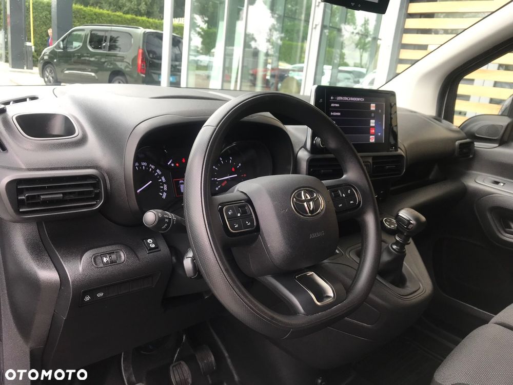 Toyota Proace City - 25