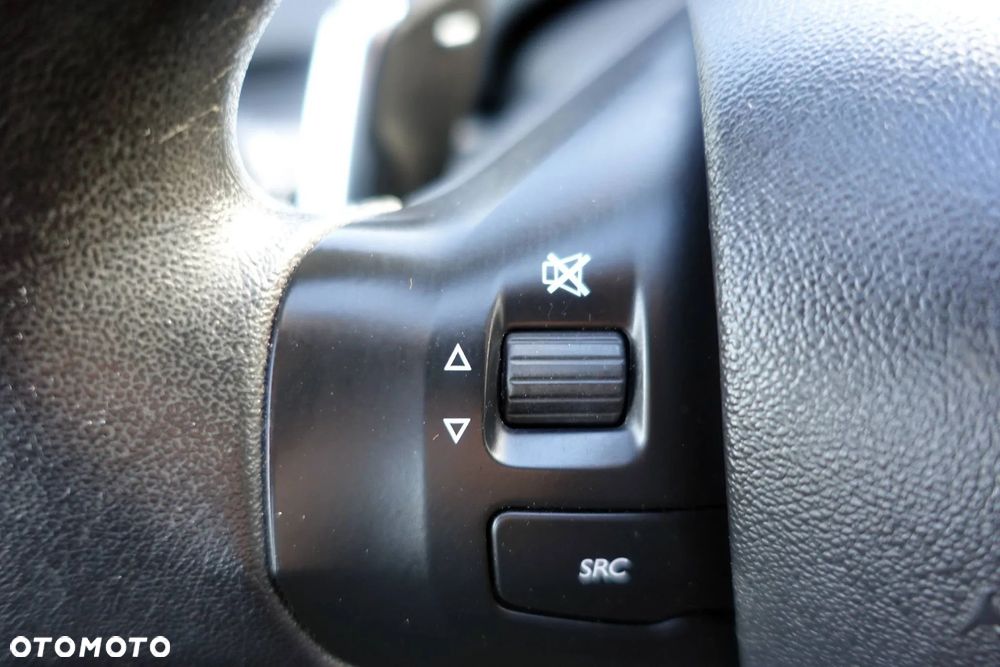 Peugeot 208 1.4 e-HDi Active STT - 32