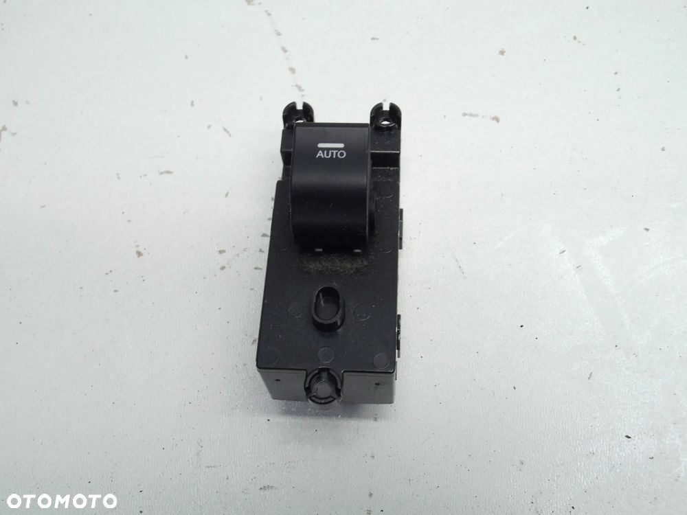 WŁĄCZNIK PRZEŁĄCZNIK OPUSZCZANIA SZYBY HYUNDAI I40 LIFT PRAWY LEWY TYLNY ORYGINAŁ - 1
