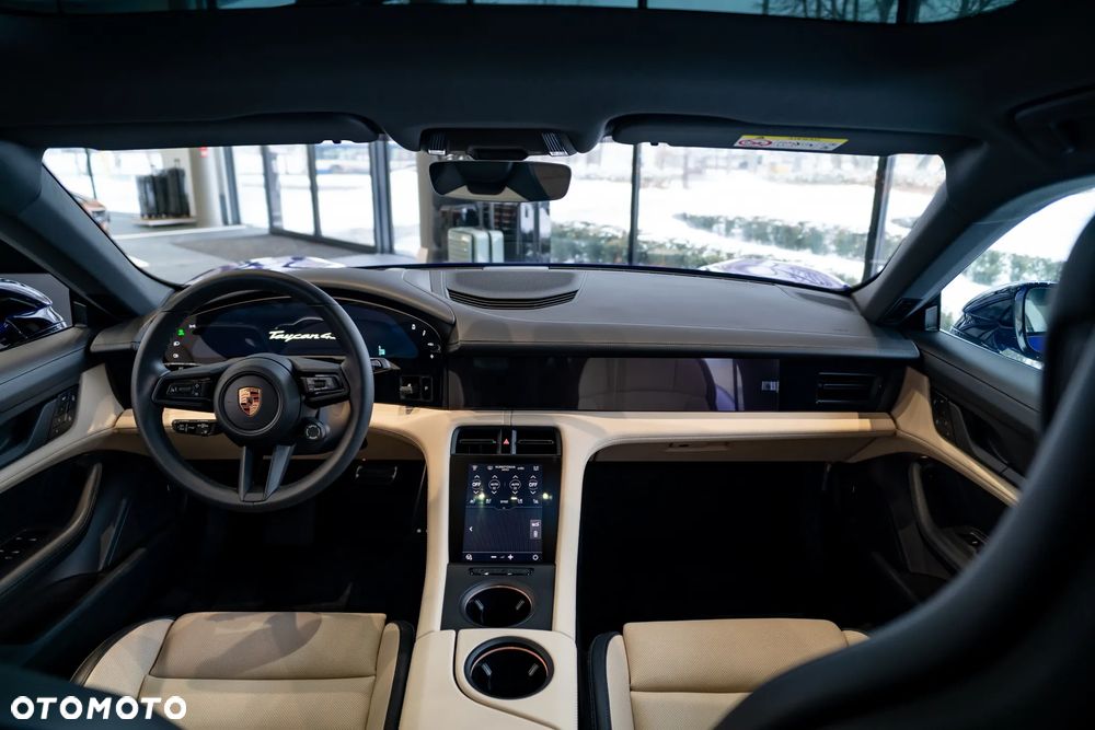 Porsche Taycan 105kWh 4S Black Edition - 13