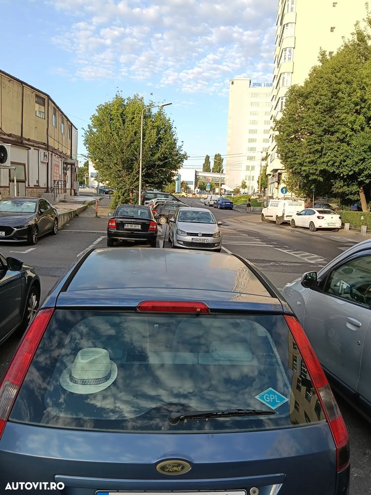 Ford Fiesta - 4