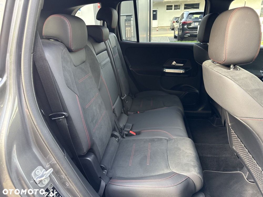 Mercedes-Benz GLB - 21