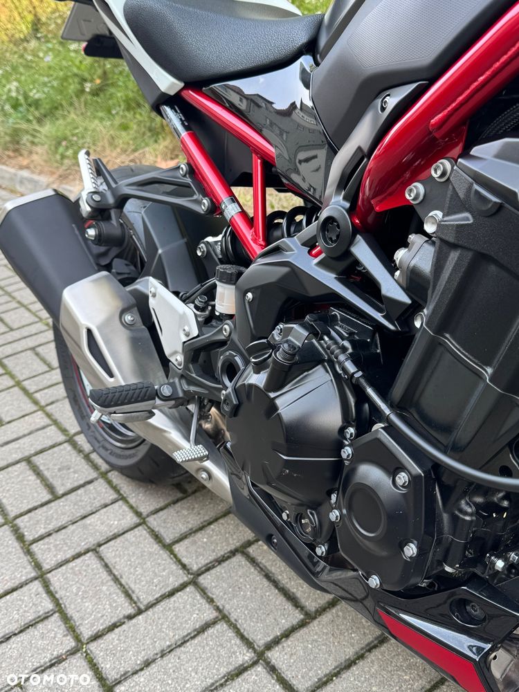 Kawasaki Z 900 - 8