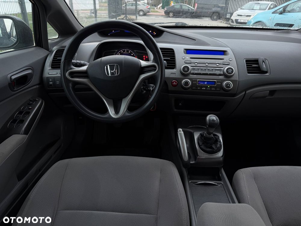 Honda Civic 1.8 Executive - 19