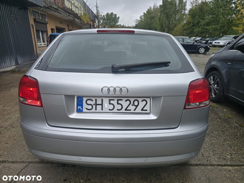Audi A3 3-drzwiowe 2.0 TDI Ambiente - 16
