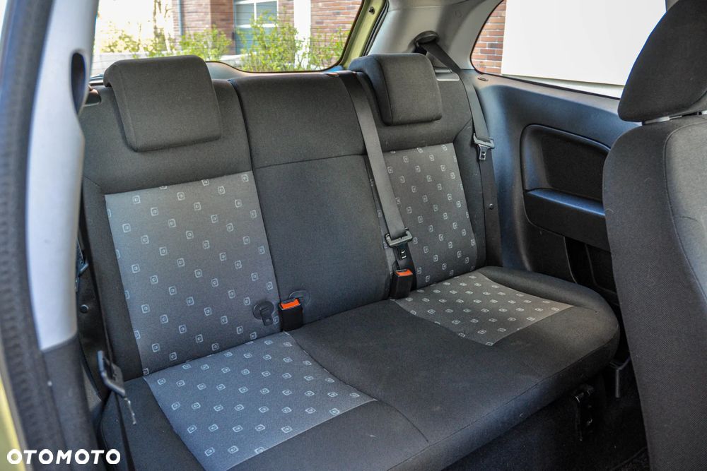 Ford Fiesta - 12