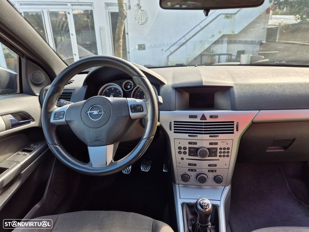 Opel Astra GTC 1.3 CDTI - 15