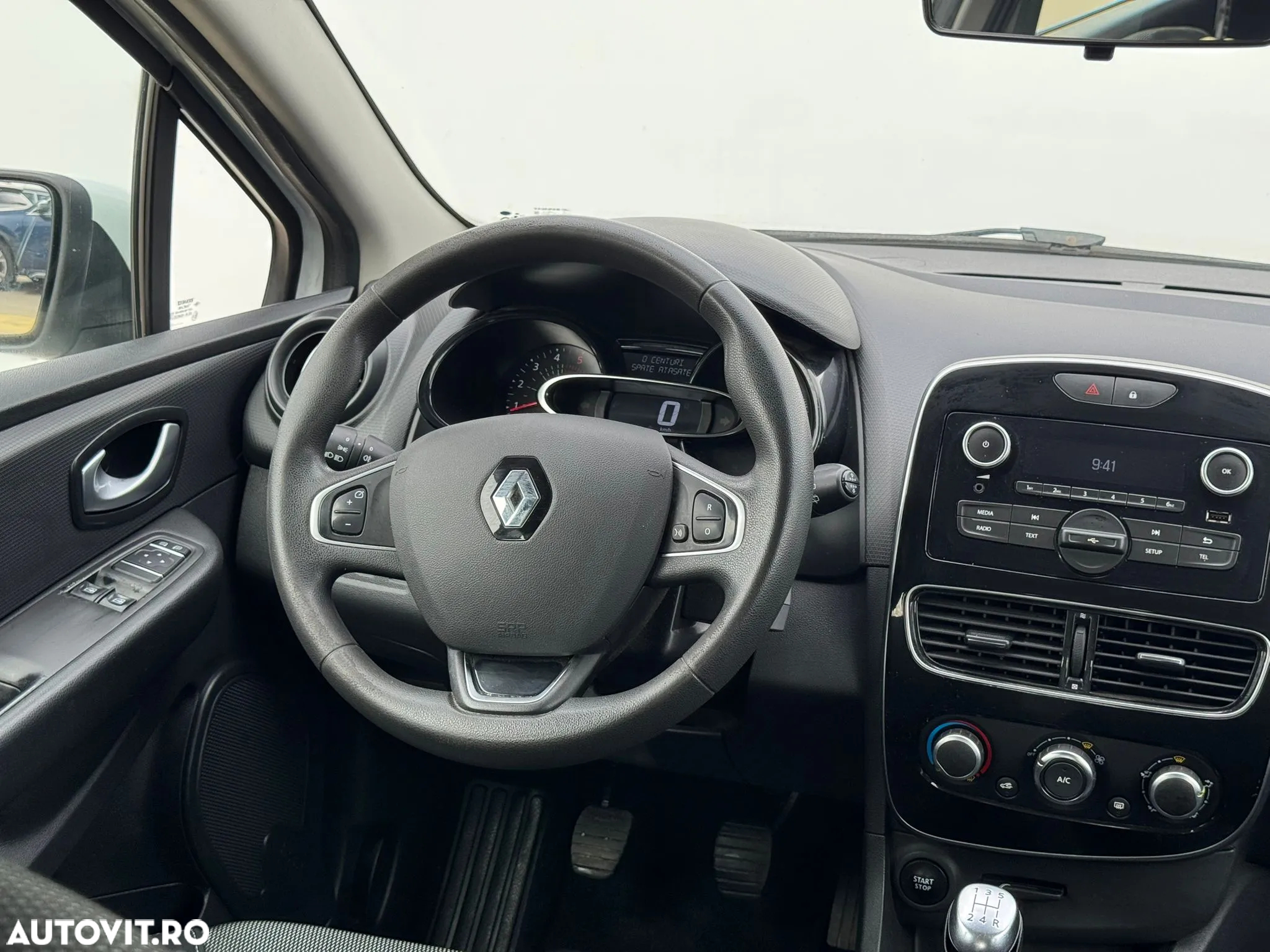Renault Clio IV dCi Energy Life - 13