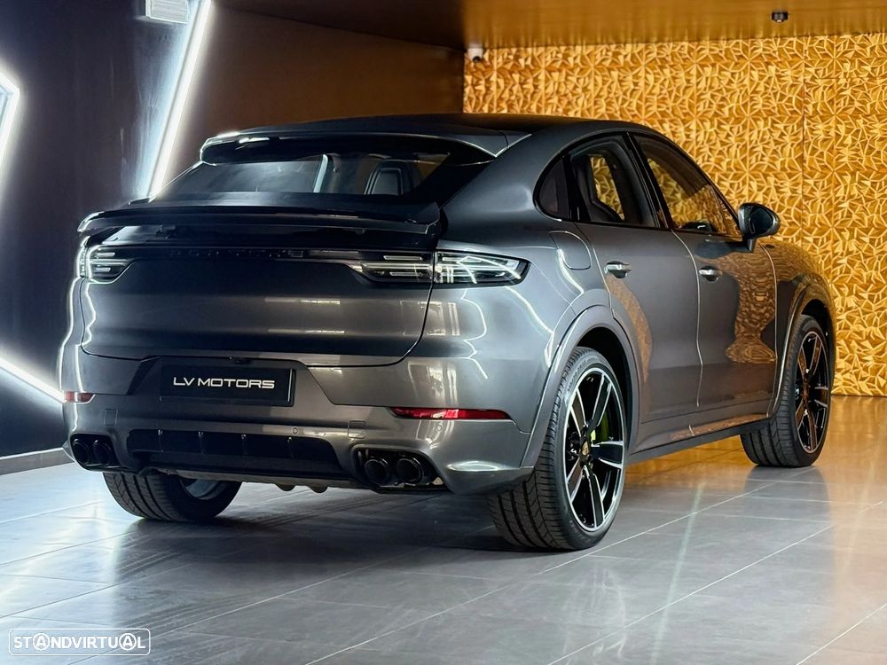 Porsche Cayenne Coupé Turbo S E-Hybrid - 15