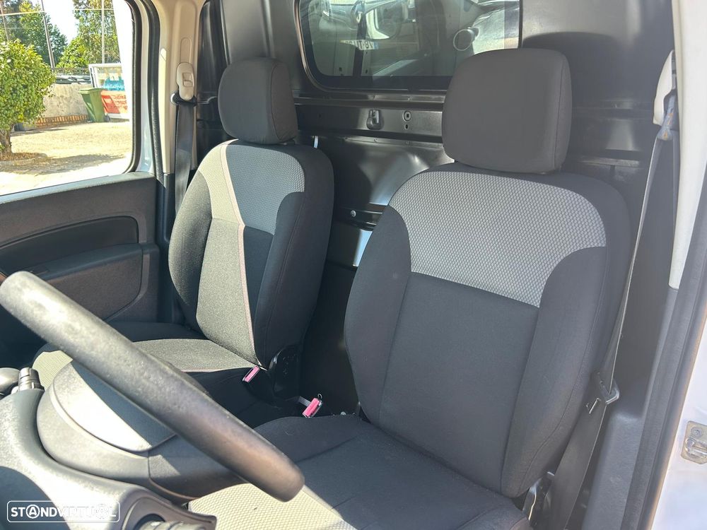Renault KANGOO 33KWh NACIONAL IVA DEDUTIVEL - 9