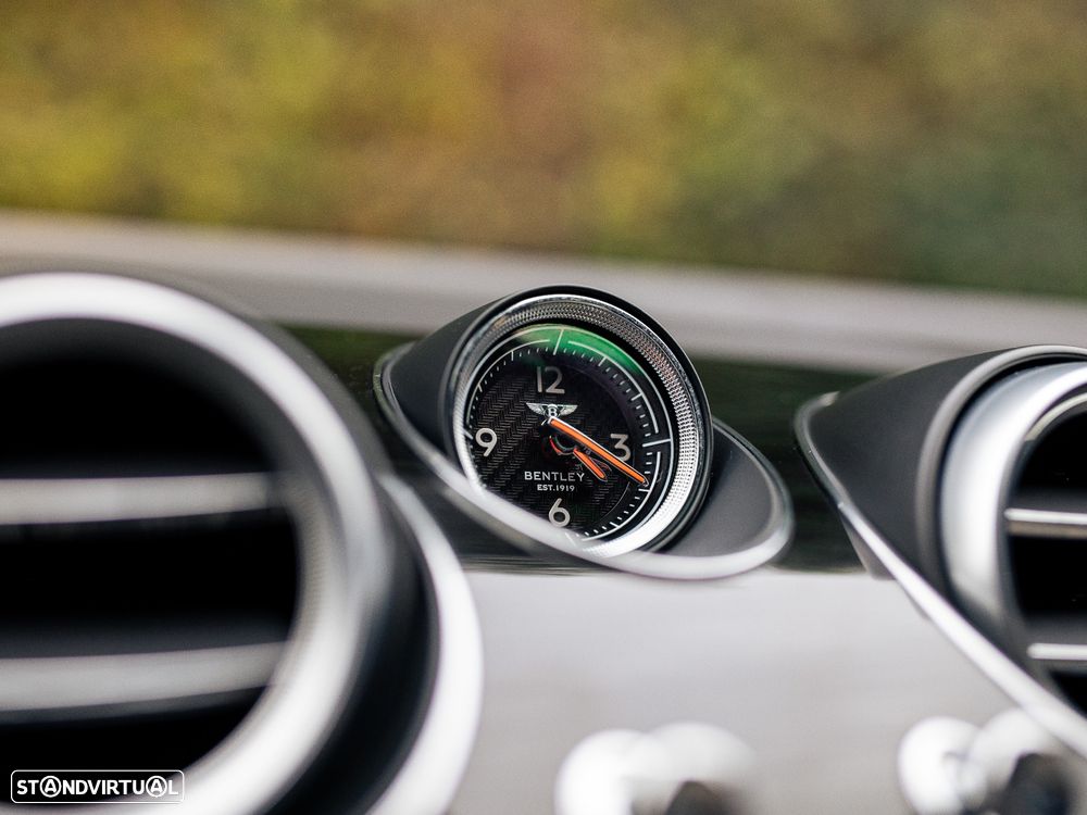 Bentley Bentayga W12 Mulliner - 32