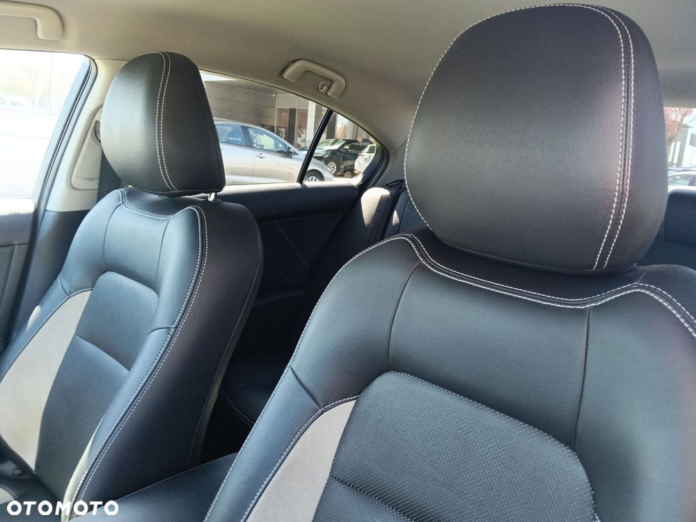 Toyota Avensis 2.0 Premium MS - 14