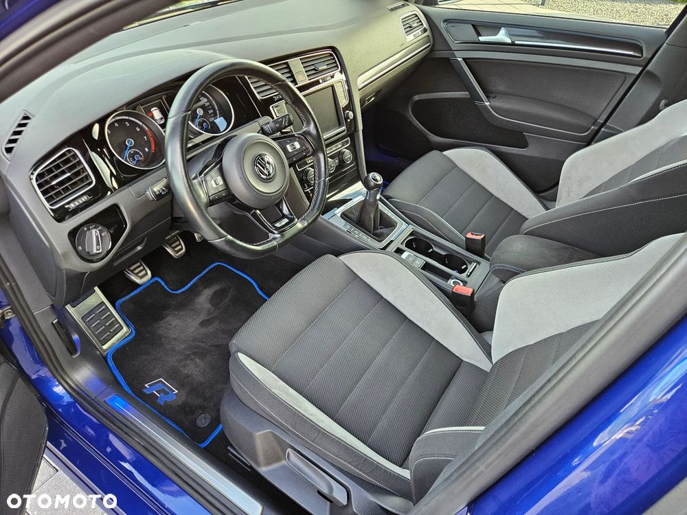 Volkswagen Golf - 9