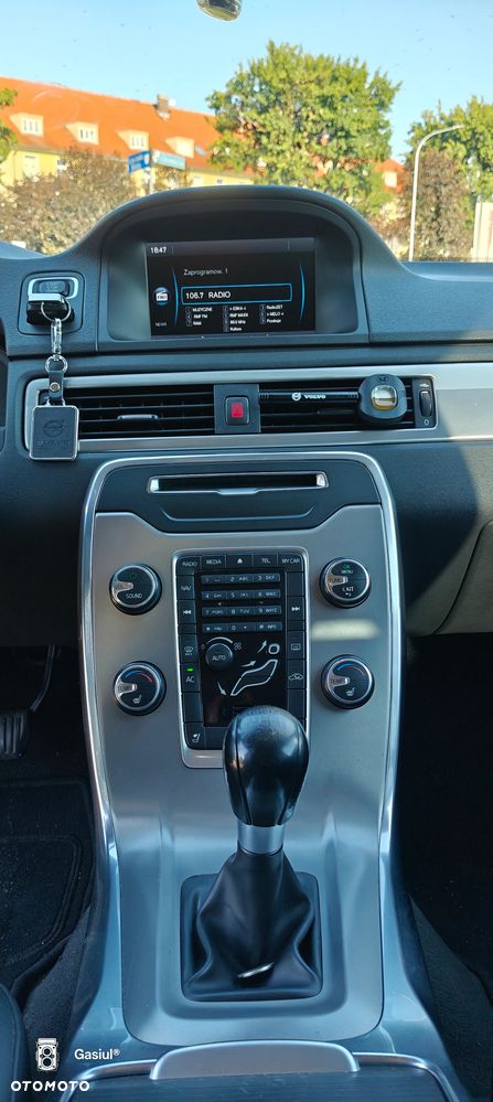 Volvo V70 D2 Summum - 10