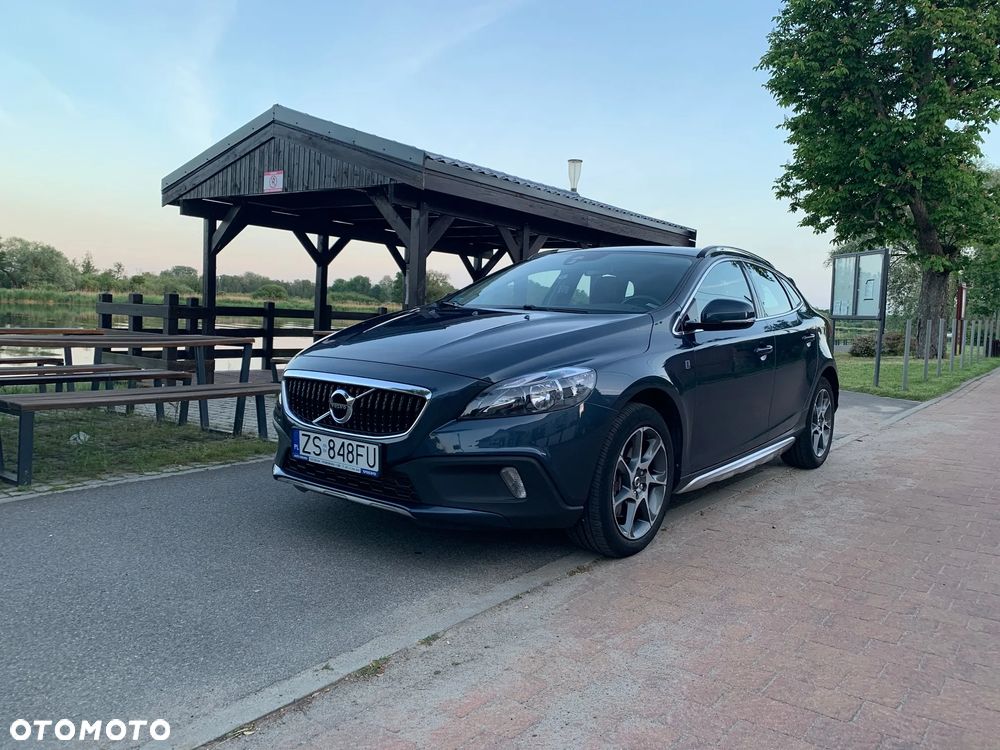 Volvo V40 Cross Country T3 Drive-E Ocean Race - 2