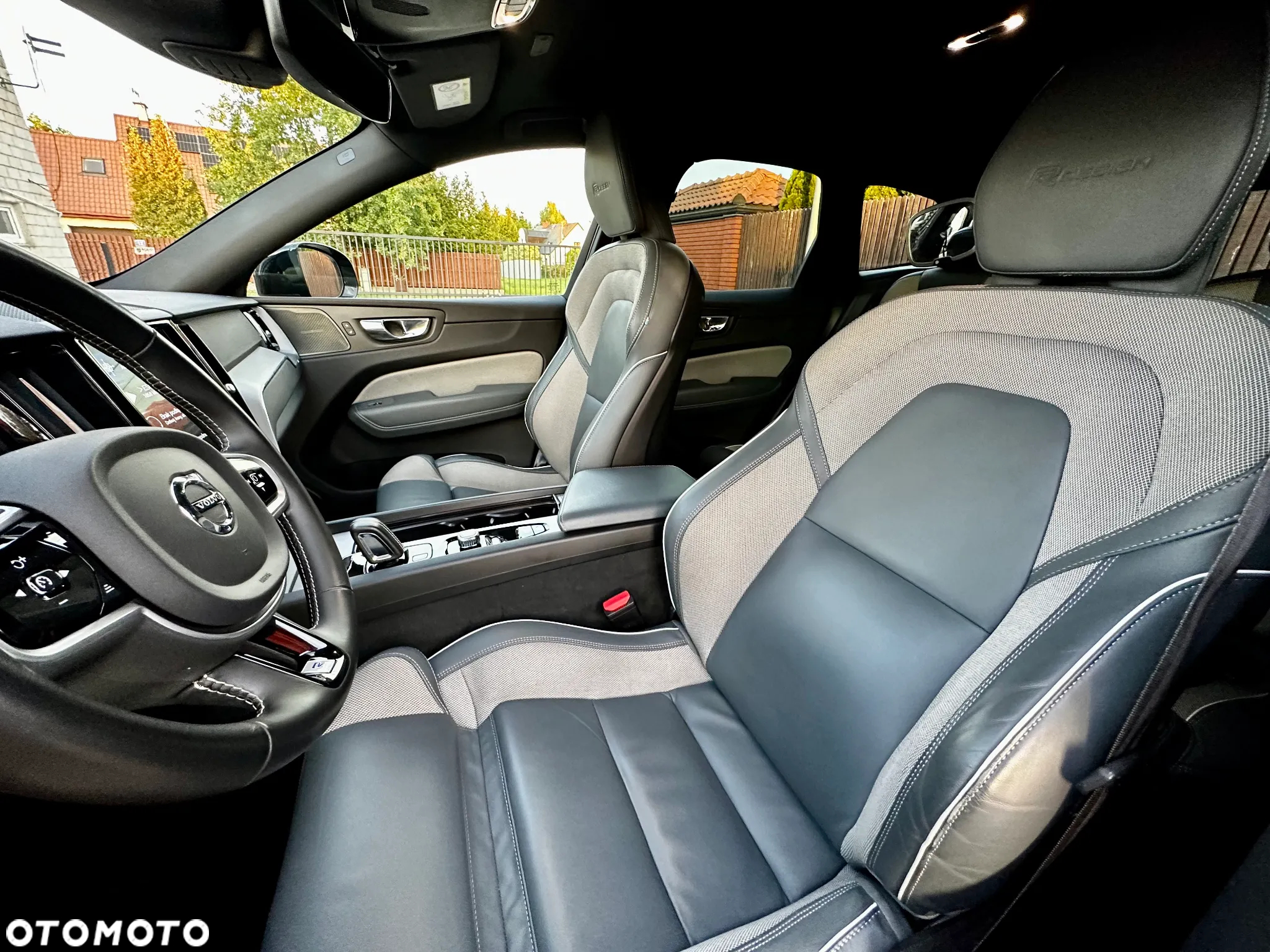 Volvo XC 60 B4 D AWD R-Design - 21