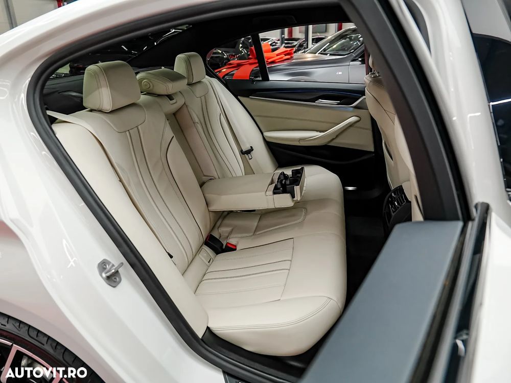 BMW Seria 5 530e xDrive Aut. M Sport Edition - 11