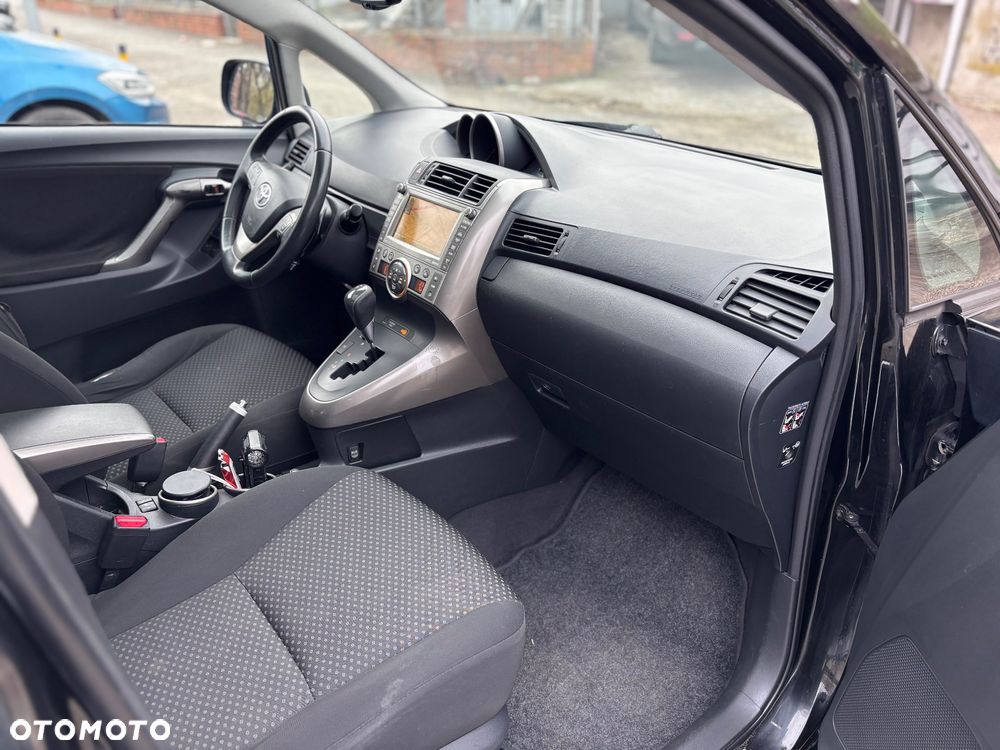 Toyota Verso 2.2 D-CAT Sol Plus 7os - 10