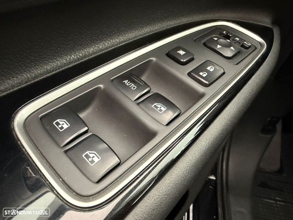 Mitsubishi Outlander 2.0 Instyle Navi - 21