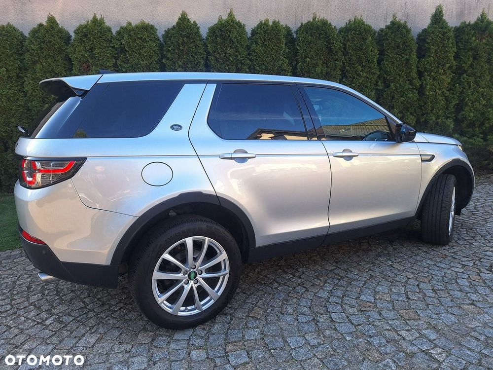 Land Rover Discovery Sport 2.0 D150 R-Dynamic HSE - 32