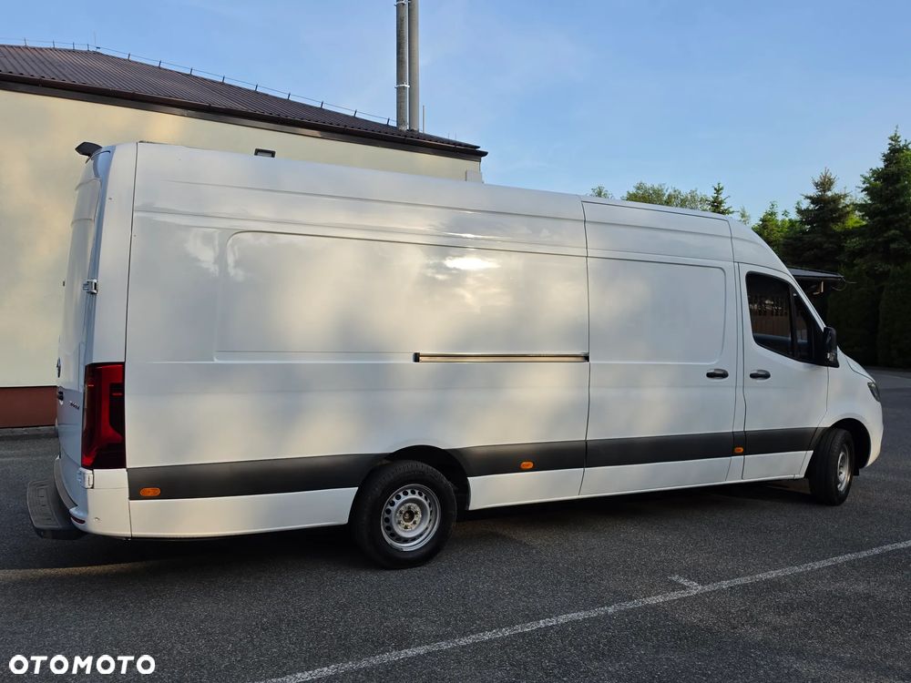 Mercedes-Benz Sprinter - 16