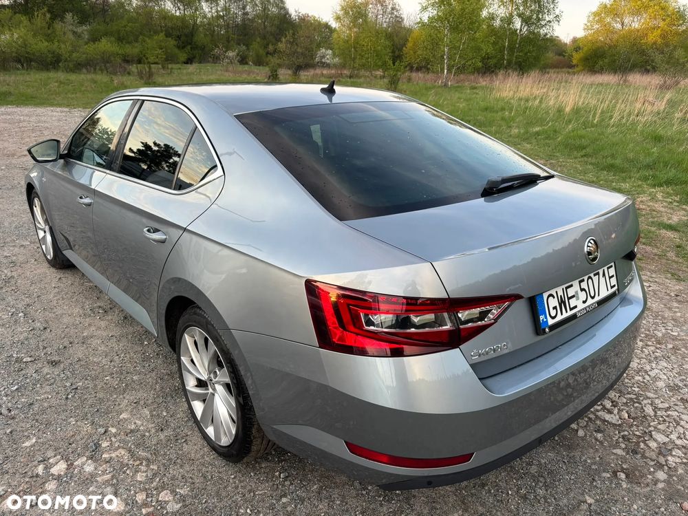 Skoda Superb 2.0 TDI L&K - 25