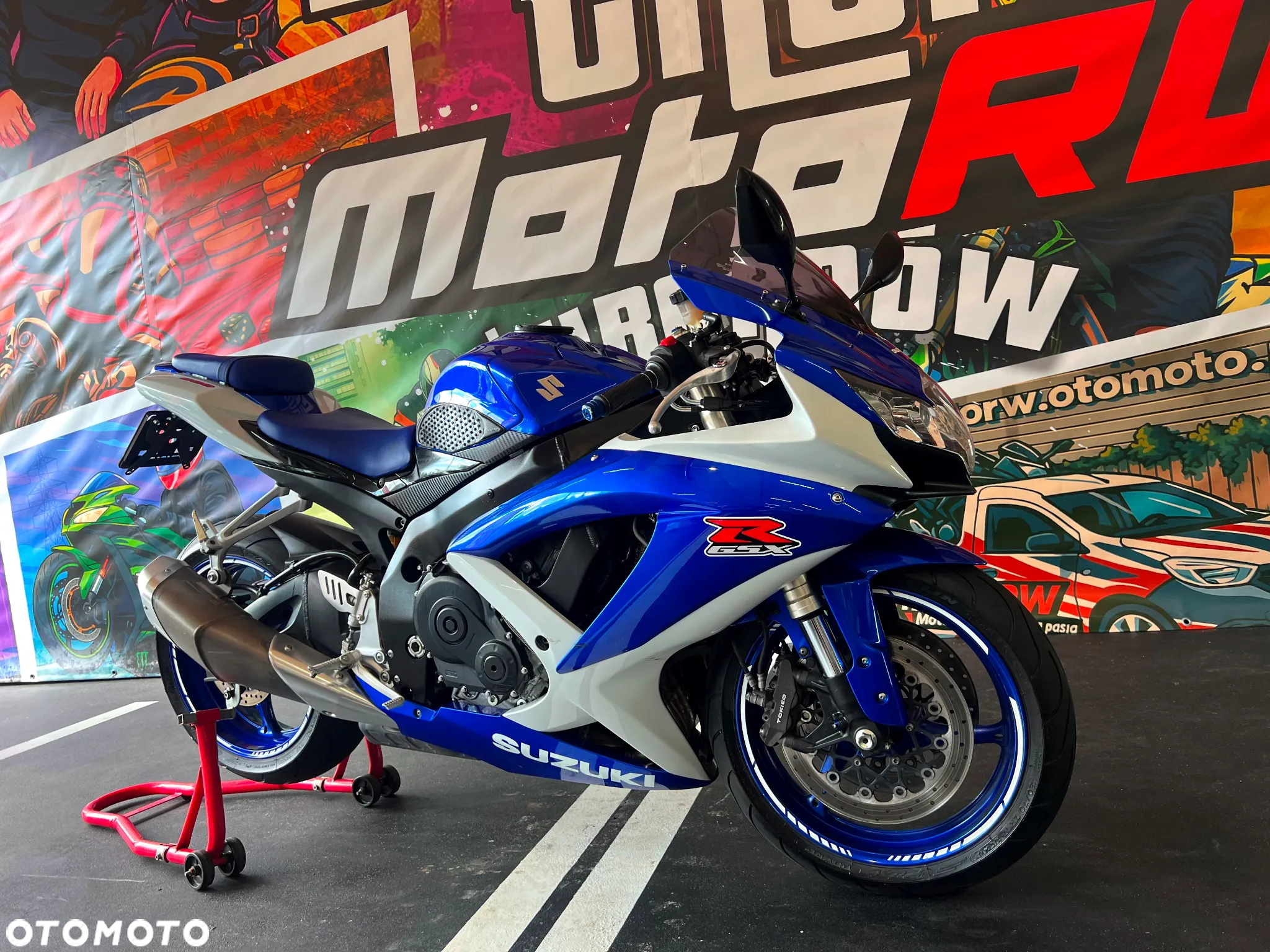 Suzuki GSX-R - 6