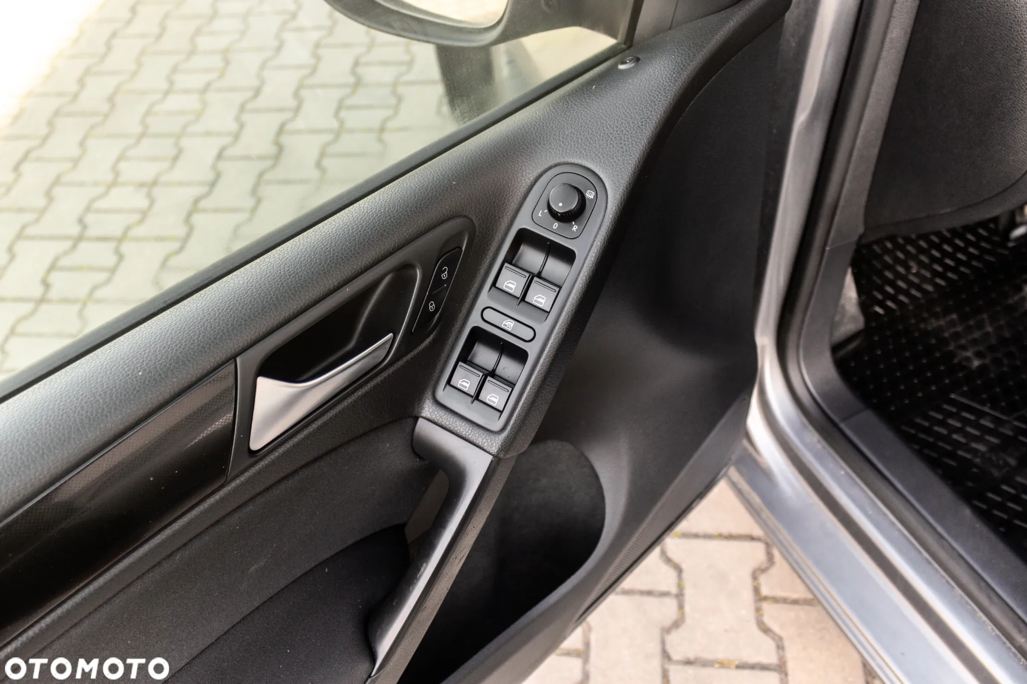 Volkswagen Golf - 9