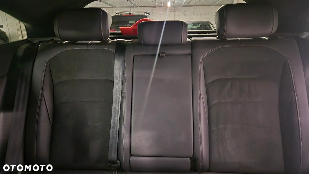 Volkswagen Arteon 2.0 TDI SCR R-Line DSG - 13