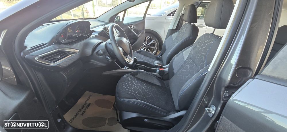Peugeot 2008 1.2 PureTech Style - 9