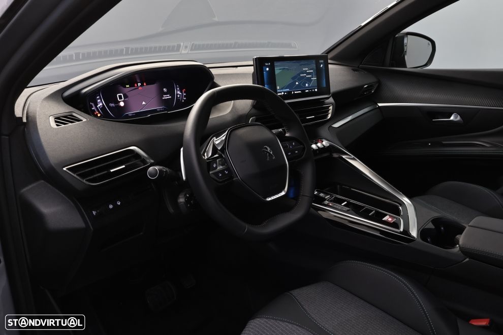 Peugeot 5008 1.2 PureTech Allure Pack EAT8 - 24