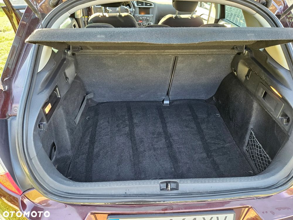 Citroën C4 e-HDi 110 EGS6 Stop/Start System Exclusive - 6