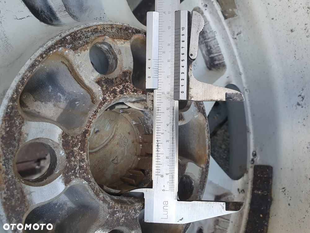 Piękne koła oryginalne do Toyota Rav4 - 19