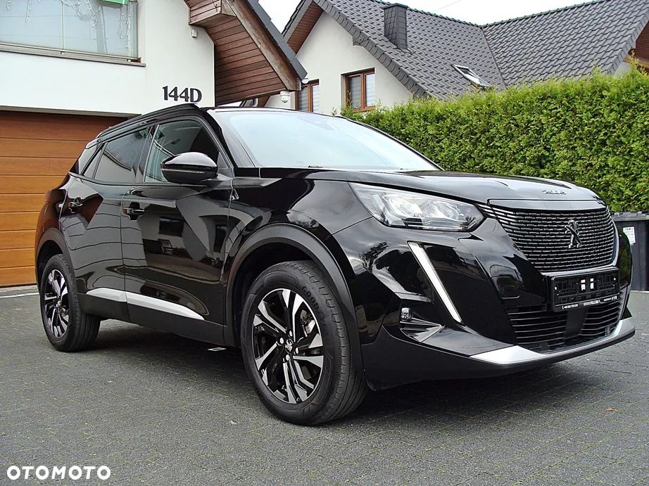 Peugeot 2008 BlueHDi 130 Allure S&S EAT8 - 32