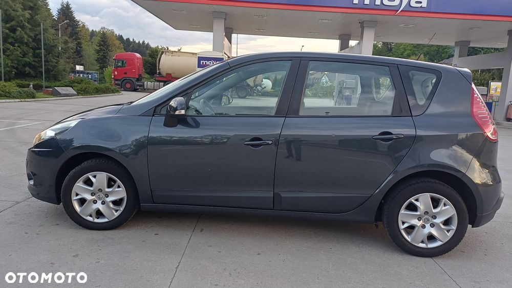 Renault Scenic 1.6 16V 110 TomTom Edition - 9