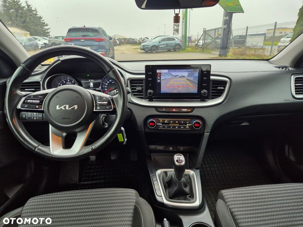 Kia Ceed 1.5 T-GDI M - 17