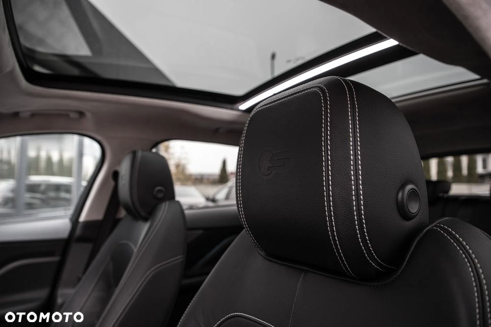 Jaguar F-Pace 3.0 TDV6 AWD S - 35