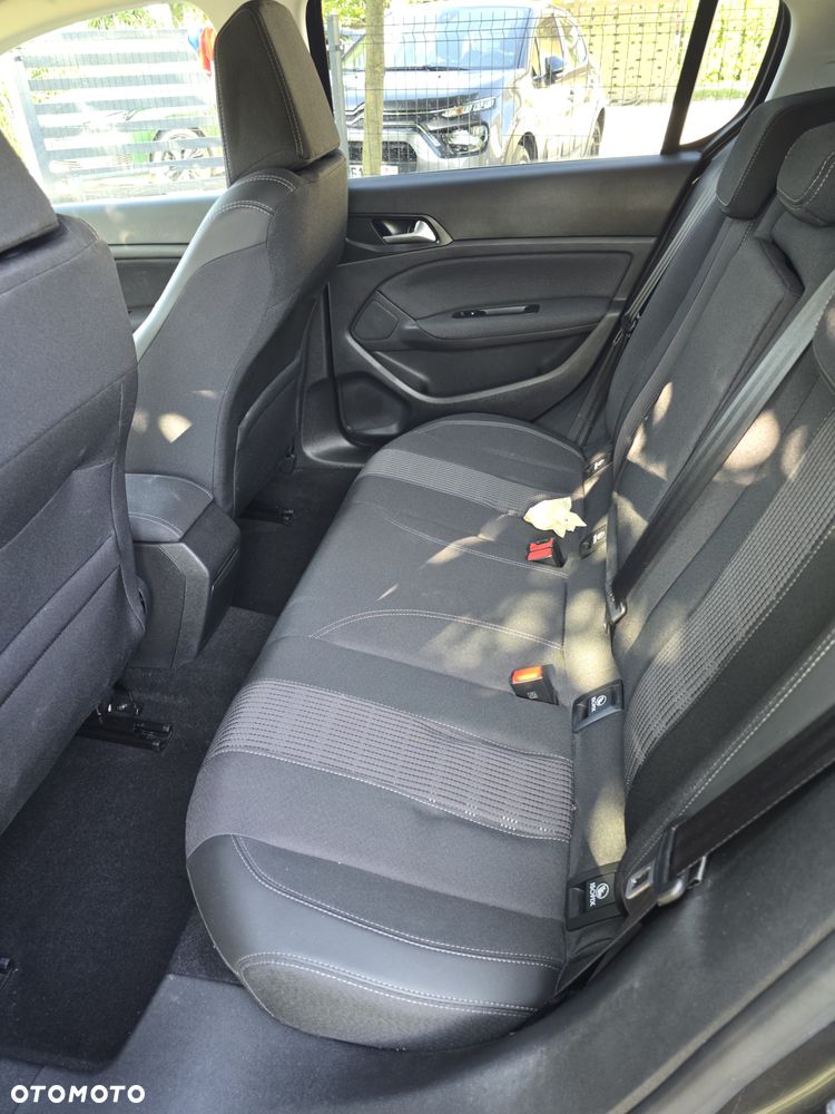 Peugeot 308 1.2 PureTech GPF Allure S&S EAT8 - 22