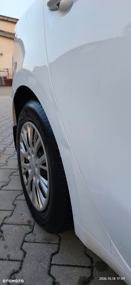 Kia Ceed 1.6 GDI M DCT - 12