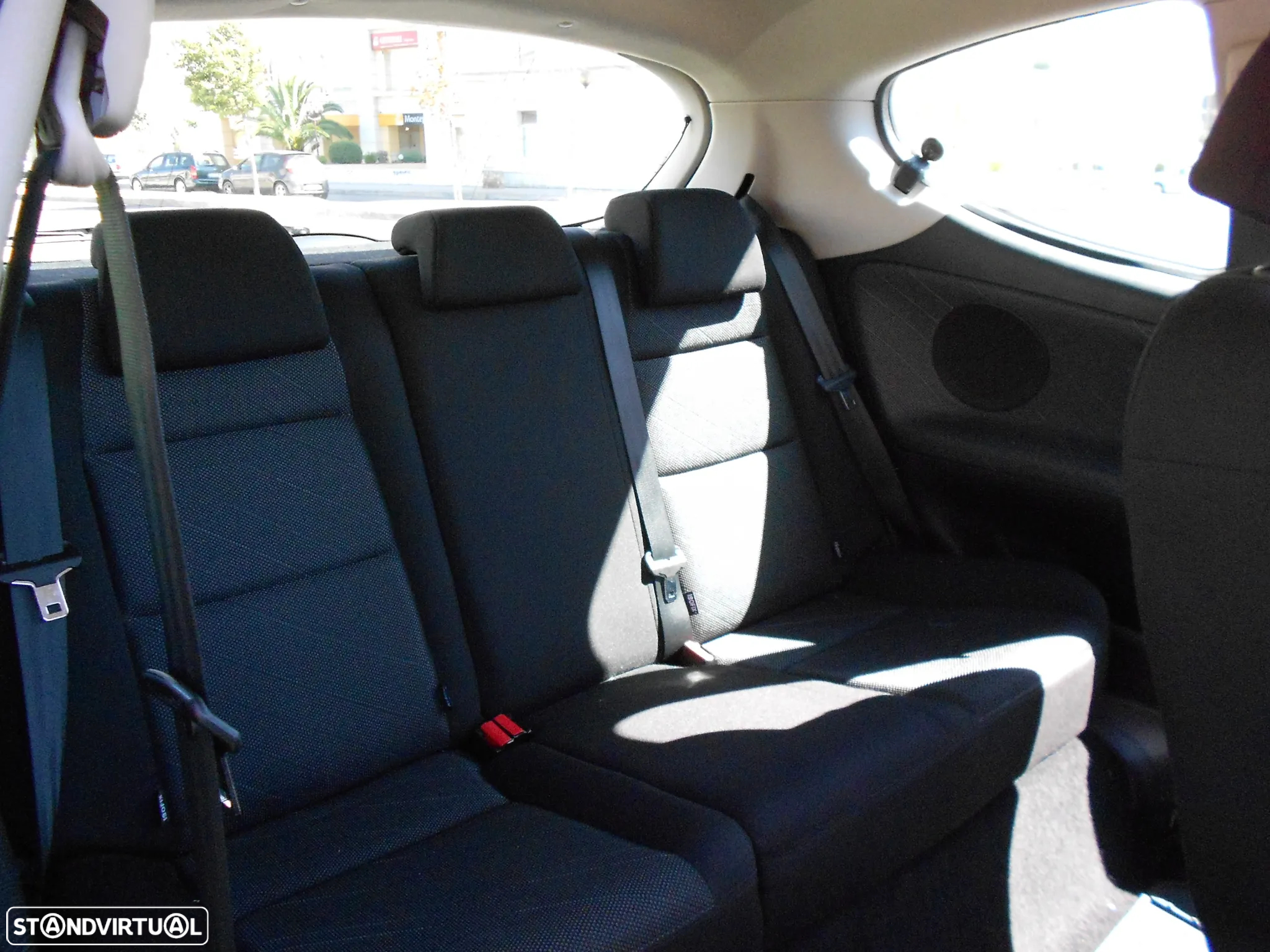 Peugeot 207 1.4 16V Sport - 12
