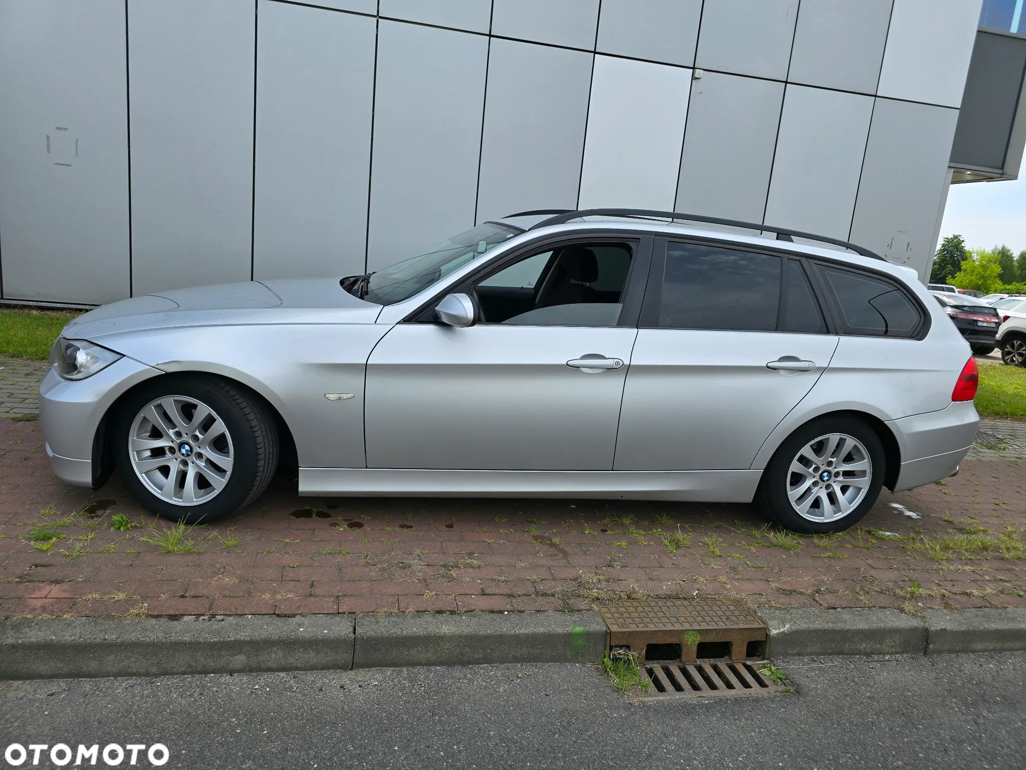 BMW Seria 3 320i Touring - 29