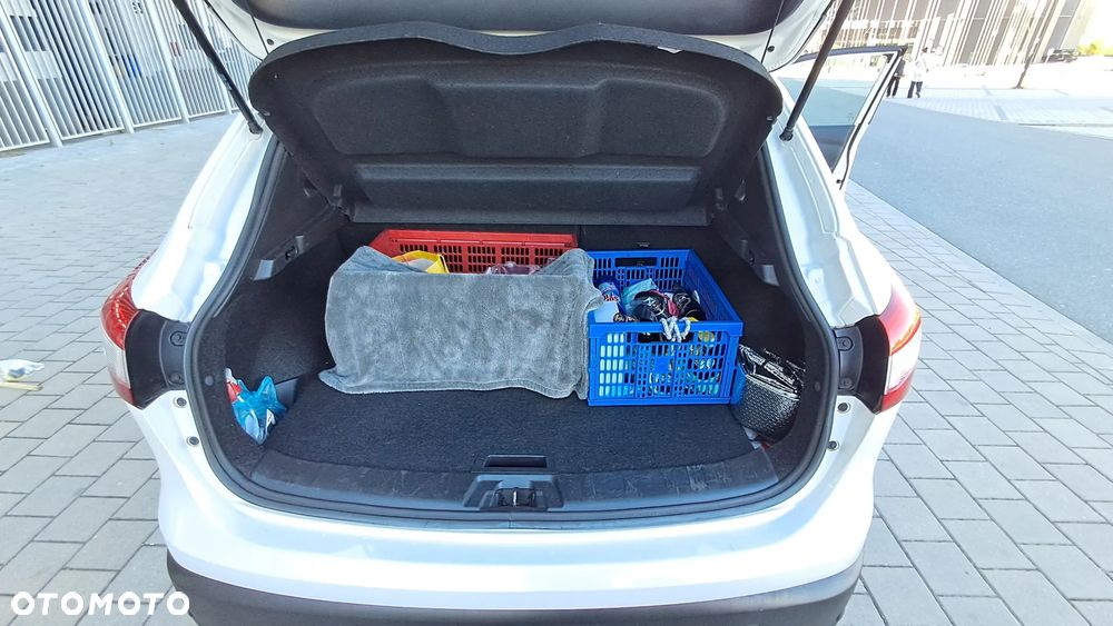 Nissan Qashqai 1.6 DCi Tekna+ - 25