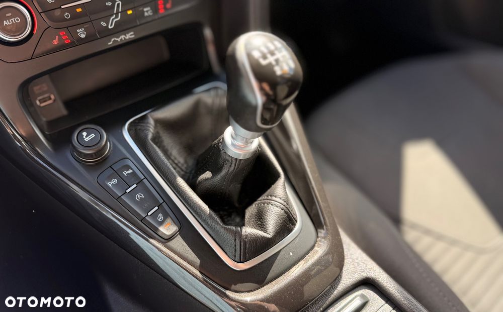 Ford Focus 1.0 EcoBoost Titanium ASS - 13