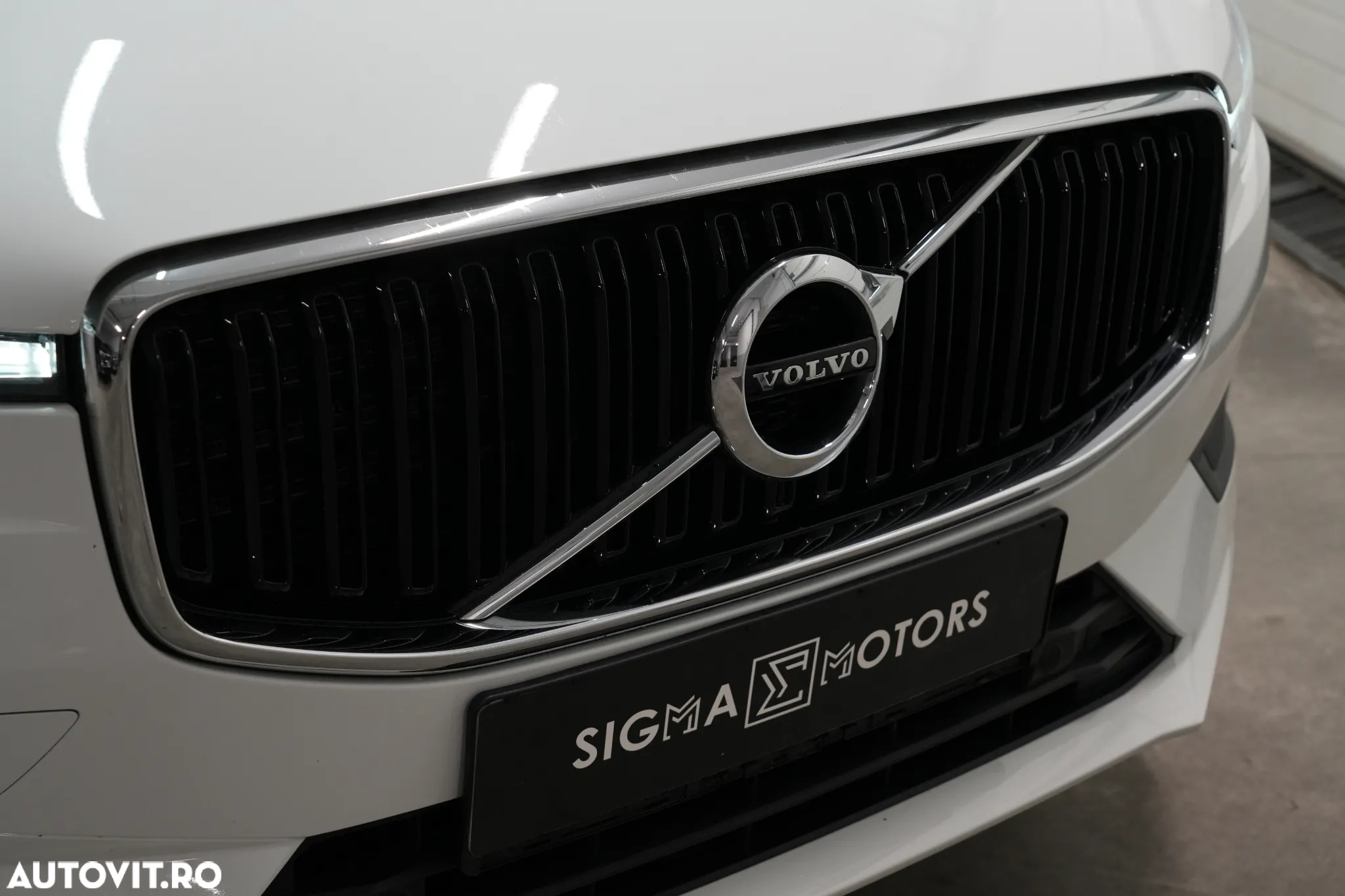 Volvo XC 60 B4 D AWD Geartronic Momentum Pro - 16