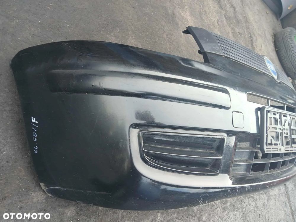 Fiat Panda Zderzak przedni kod lakieru 601/F - 3